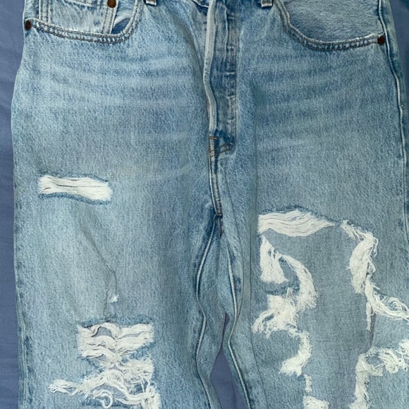 LEVIS BOYFRIEND JEANS - Picture 3 of 4